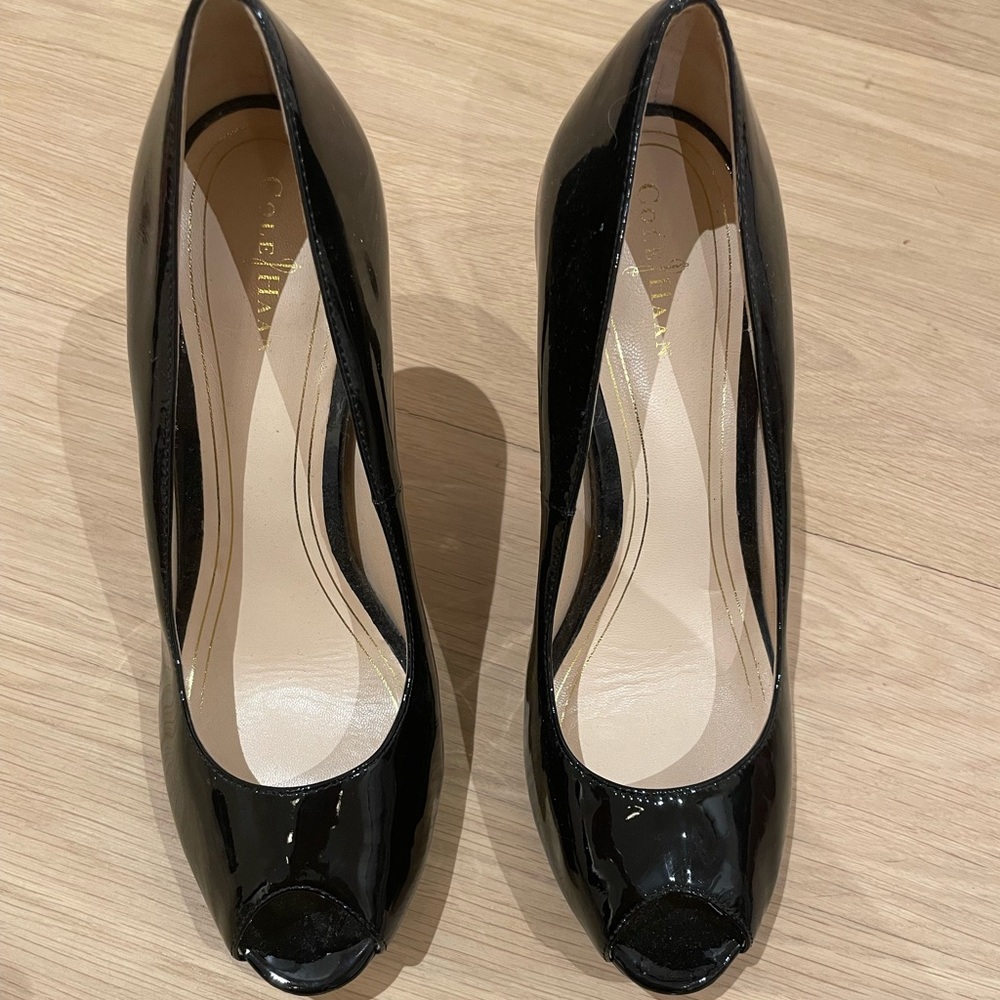 Cole haan black patent leather pumps